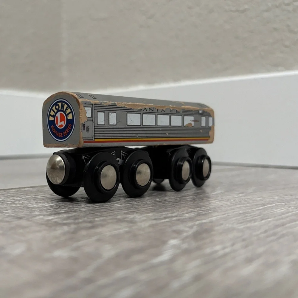 Lionel Heritage Series Passenger Car
